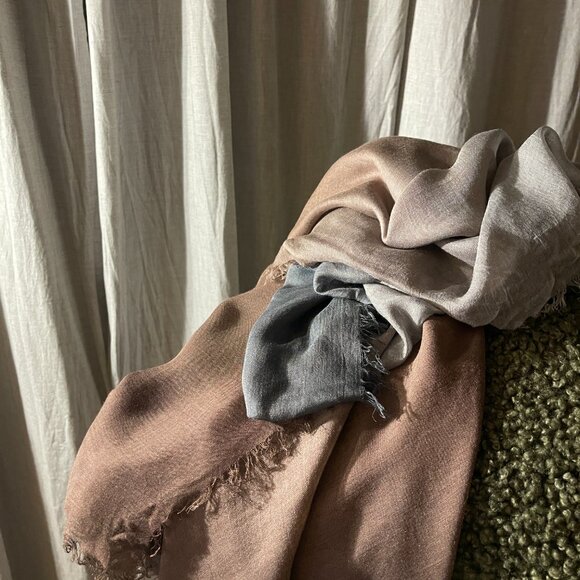 NWT TILO super soft ombre Modal Scarf gray/plum - Picture 4 of 8